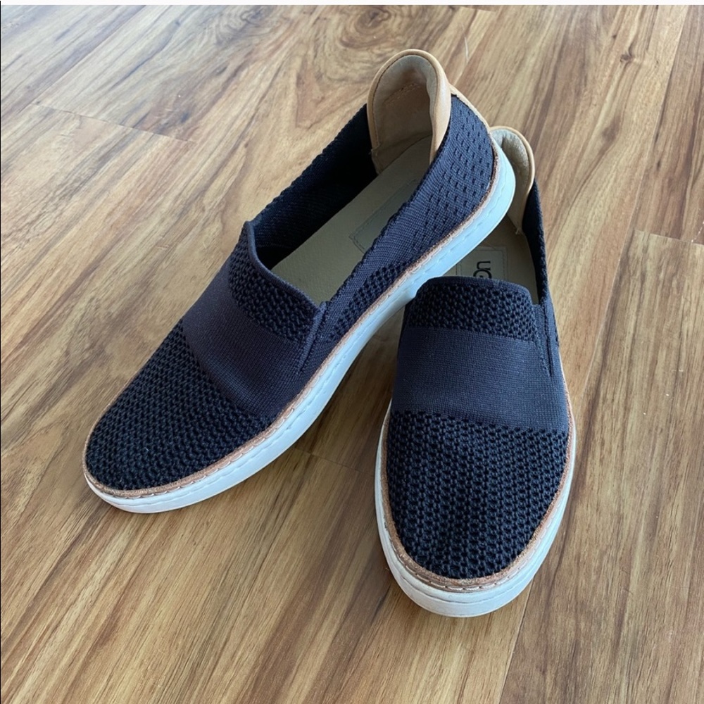 UGG Sammy Slip-on